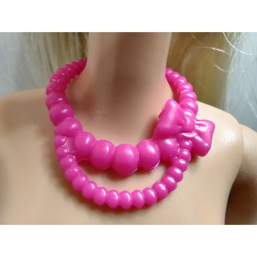 Barbie Doll Pink Necklace Jewelry Diorama Clothing Accessory Mattel Z31